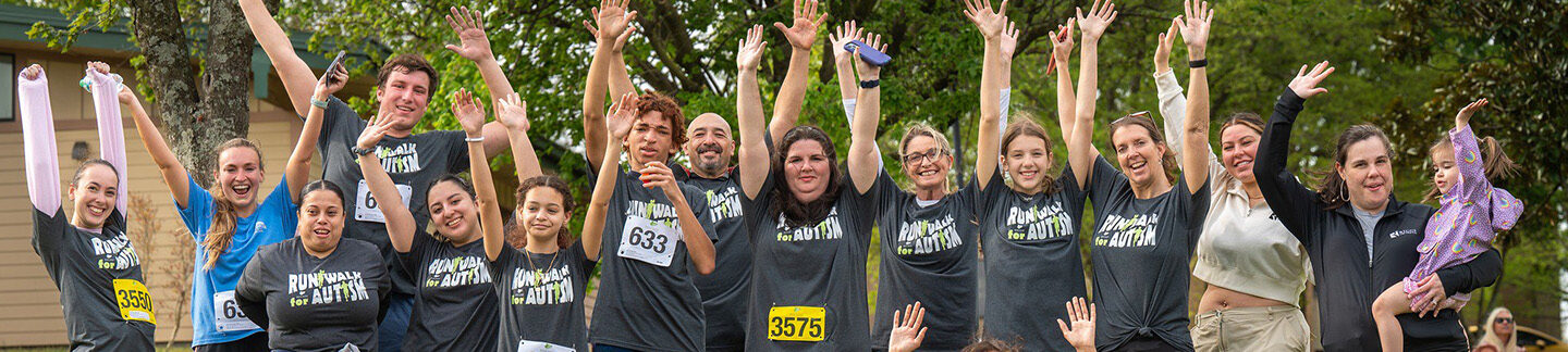 Participants cheer for ASNC's run/walk.